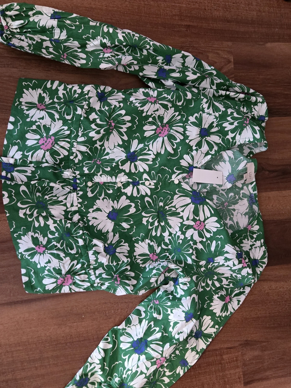 Loft Nwt Green Floral Blouse